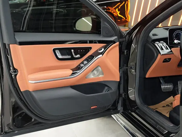 Mercedes-Benz S-Class — Фото автомобиля 18