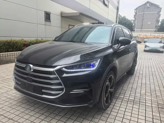 Фотография автомобиля — BYD Tang