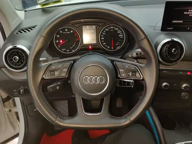 Audi Q2L — Фото автомобиля 15