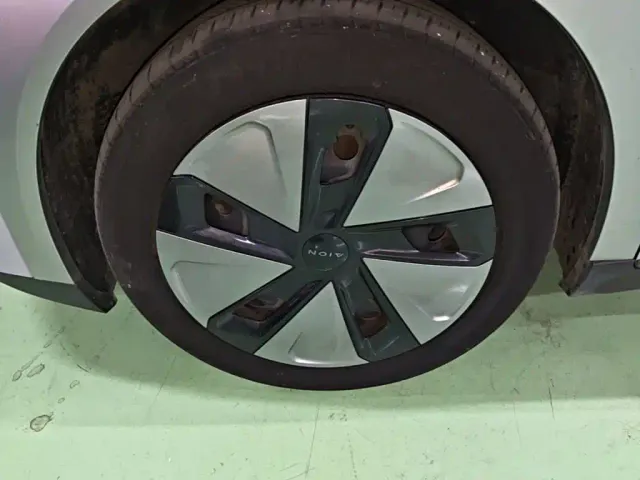 GAC Aion Y — Фото автомобиля 22
