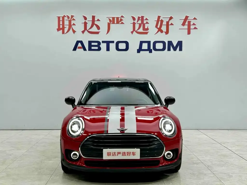 MINI MINI CLUBMAN 2022 1.5T COOPER Connoisseur — Фото автомобиля 2