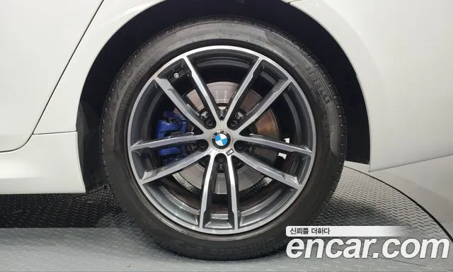 BMW 5 Series G30 — Фото автомобиля 6