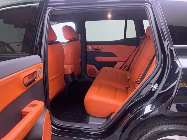 Toyota BoZhi 3X — Фото автомобиля 14
