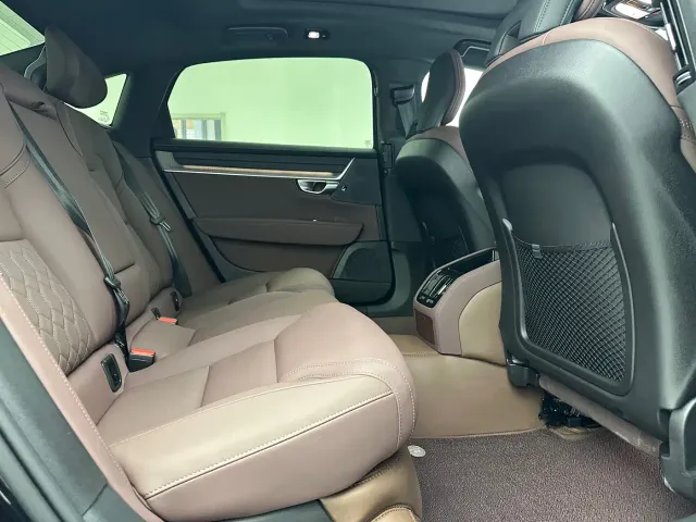 Volvo S90 — Фото автомобиля 13