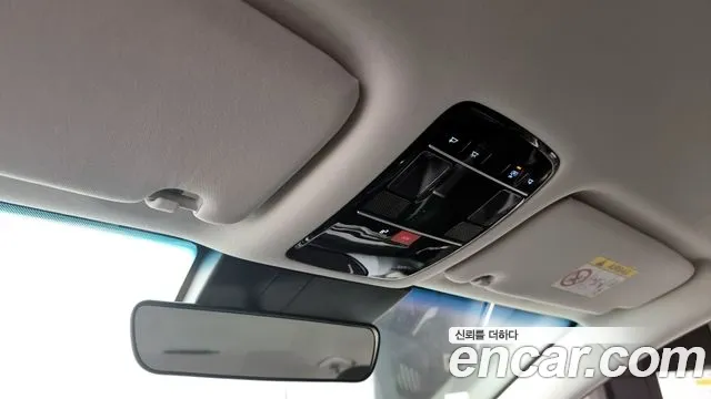 Hyundai Grandeur Grandeur (GN7) 3.5 LPG 2WD (Такси) — Фото автомобиля 19