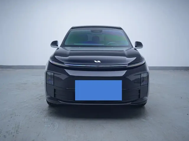 Li Auto L6 — Фото автомобиля 2