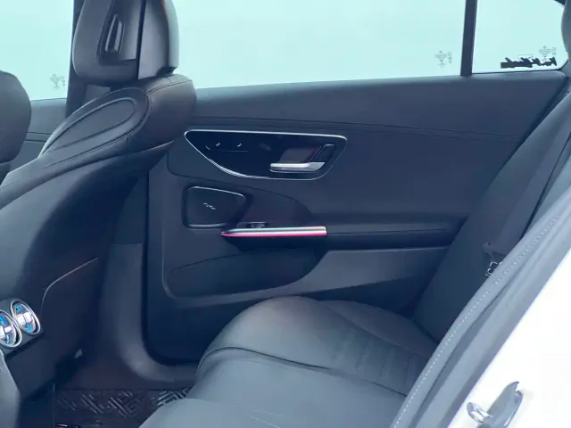 Mercedes-Benz C-Class — Фото автомобиля 5