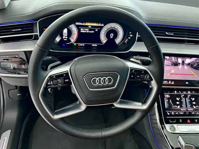 Audi A8 — Фото автомобиля 15