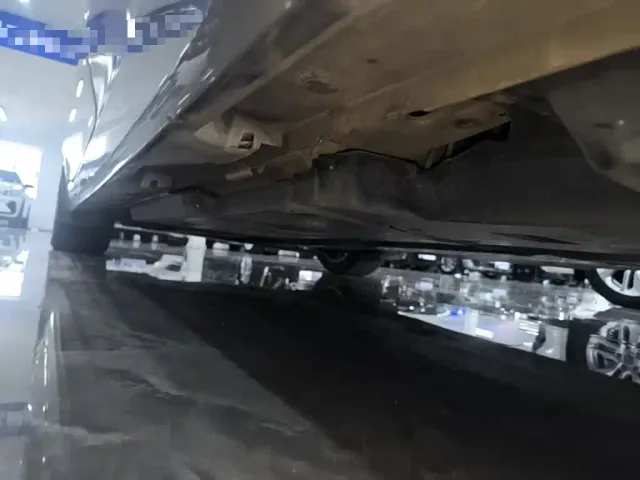 Toyota Avalon — Фото автомобиля 21