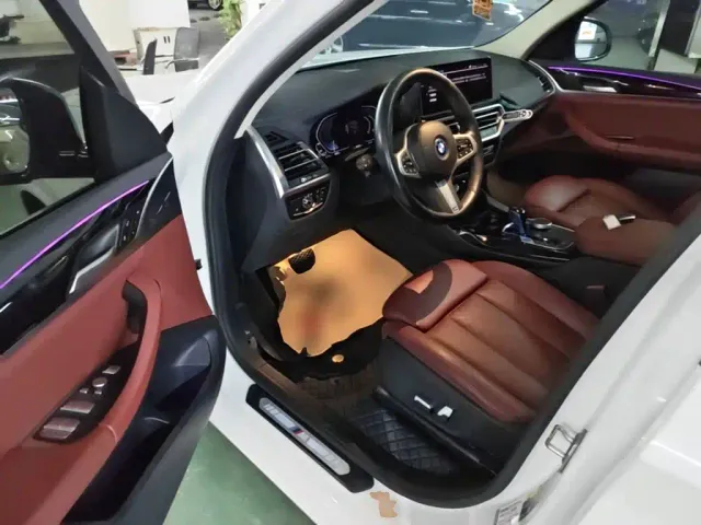 BMW iX3 — Фото автомобиля 15