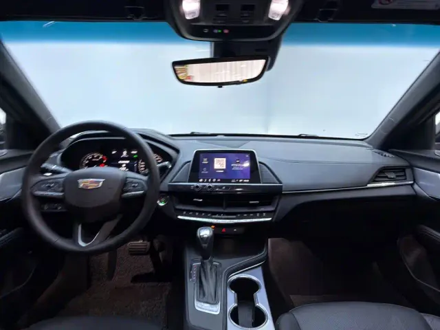 Cadillac CT4 — Фото автомобиля 11