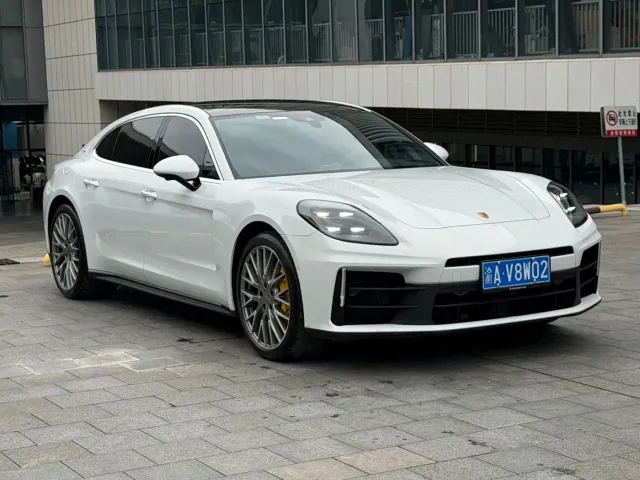 Porsche Panamera — Фото автомобиля 3
