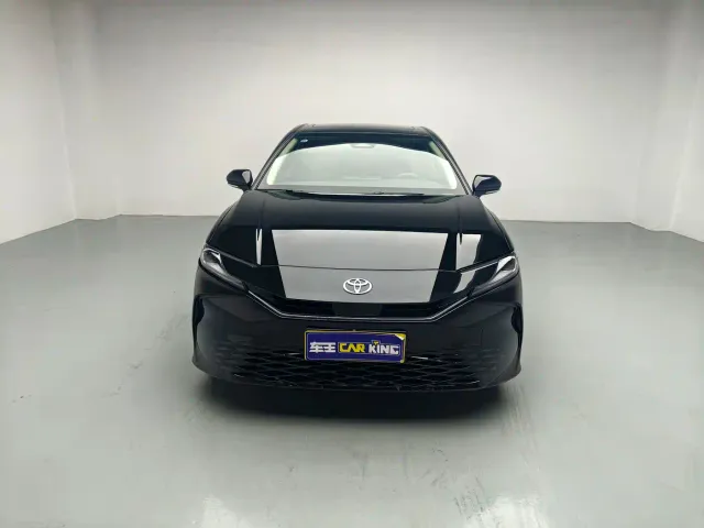 Toyota Camry — Фото автомобиля 3
