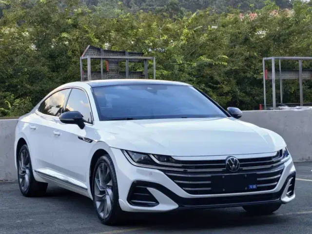 Volkswagen CC — Фото автомобиля 3