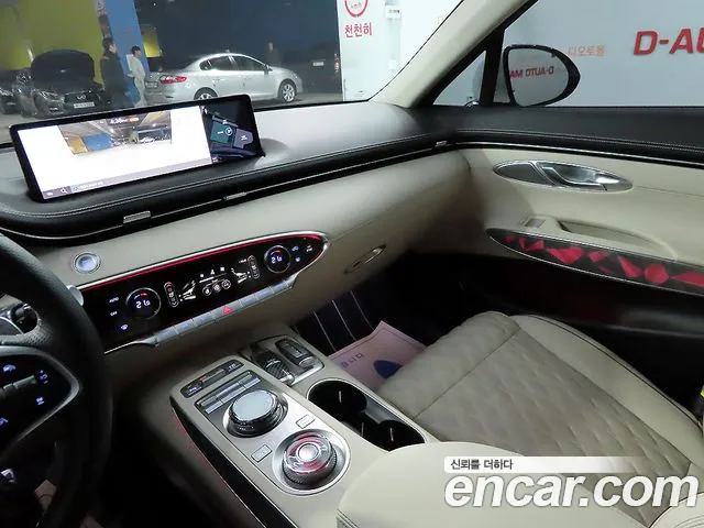 Genesis GV70 — Фото автомобиля 12