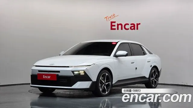 Фотография автомобиля — Hyundai Avante (CN8)