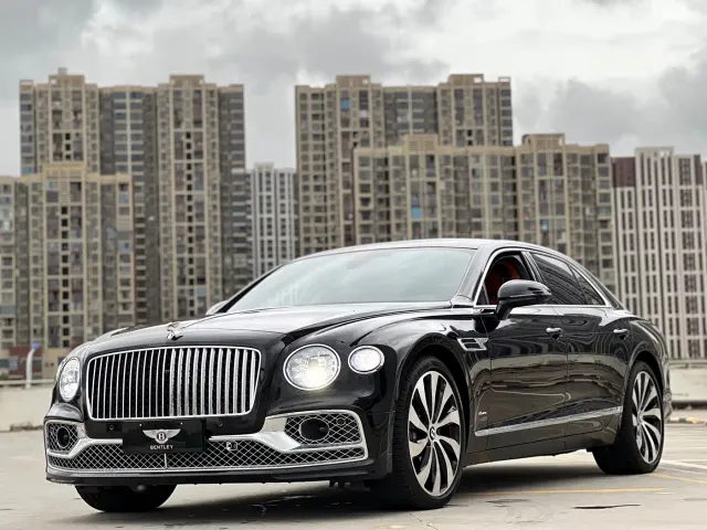 Bentley Flying Spur — Фото автомобиля 2