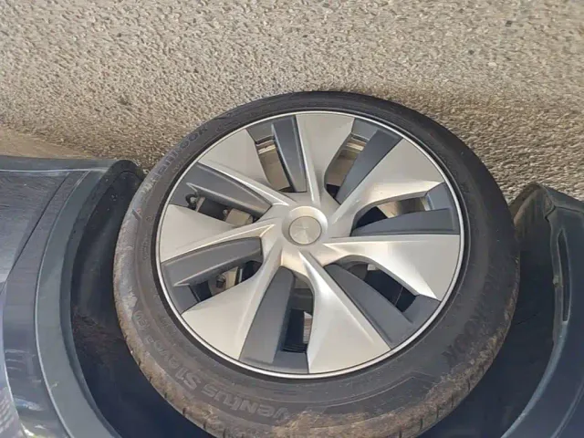 Tesla Model Y — Фото автомобиля 22