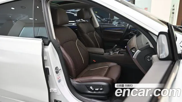 BMW Gran Turismo — Фото автомобиля 10