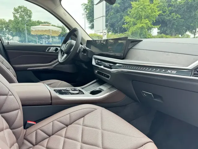 BMW X5 — Фото автомобиля 8