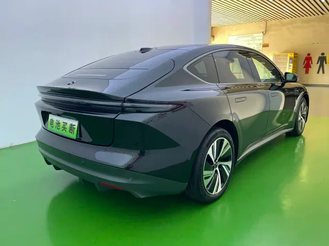 Nio ET5 — Фото автомобиля 17