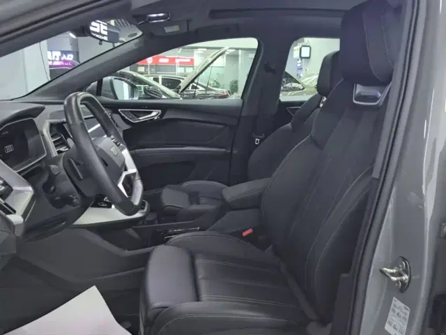 Audi Q4 e-tron — Фото автомобиля 14