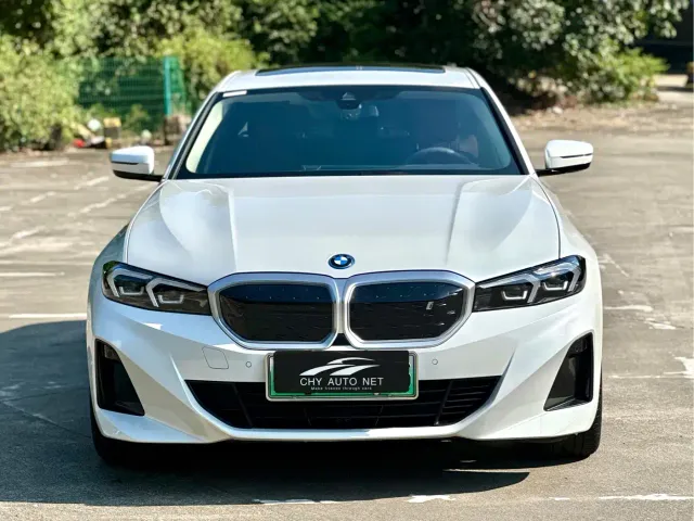 BMW i3 — Фото автомобиля 3