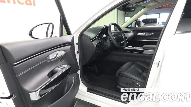 Genesis GV70 — Фото автомобиля 15