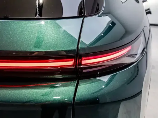 Li Auto Li L8 2025 Max Smart Renewal Edition — Фото автомобиля 7