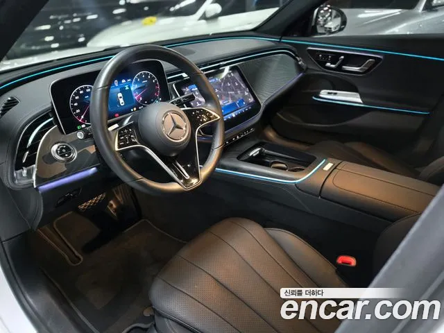 Mercedes-Benz E-Class — Фото автомобиля 11