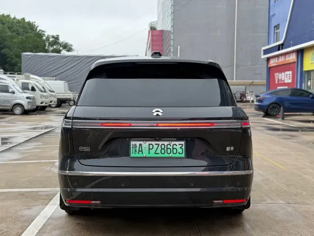 Nio ES8 — Фото автомобиля 14
