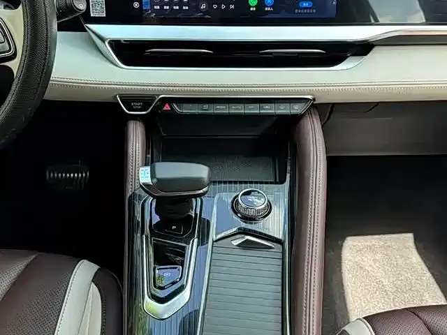 Geely Xingyue L — Фото автомобиля 6