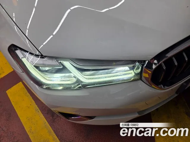 BMW 5 Series G30 — Фото автомобиля 11