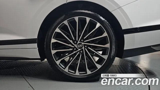 Hyundai Grandeur GN7 — Фото автомобиля 5