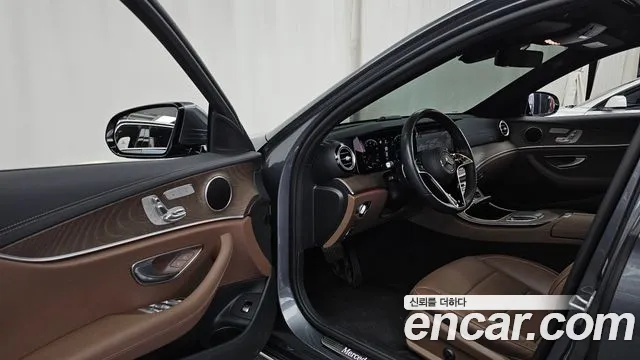 Mercedes-Benz E-Class W213 — Фото автомобиля 15