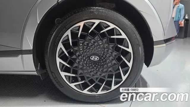 Hyundai Ioniq 5 — Фото автомобиля 6
