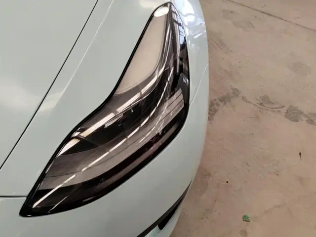 Tesla Model 3 — Фото автомобиля 5