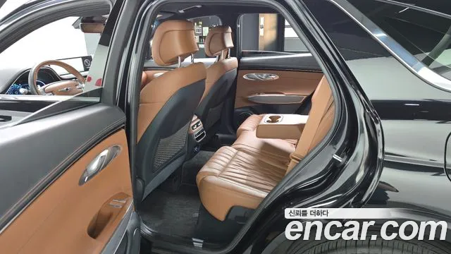 Genesis GV70 — Фото автомобиля 10