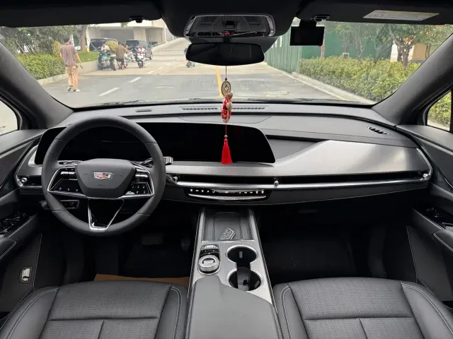 Cadillac Cadillac XT5 2025 2.0T Luxury — Фото автомобиля 7