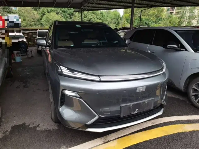 Geely Galaxy Starship 7 EM-i — Фото автомобиля 3