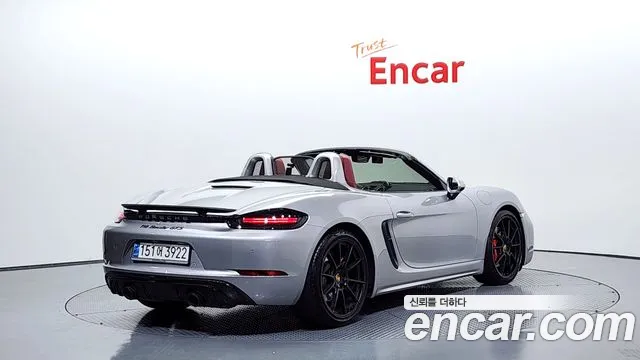 Porsche 718 — Фото автомобиля 2