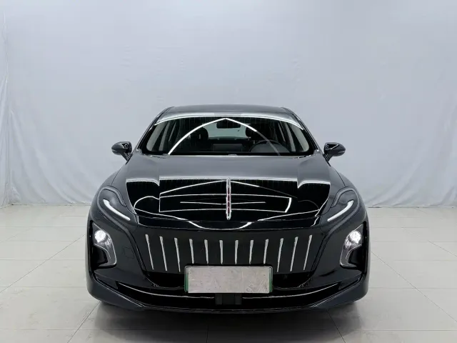 Hongqi E-QM5 — Фото автомобиля 2