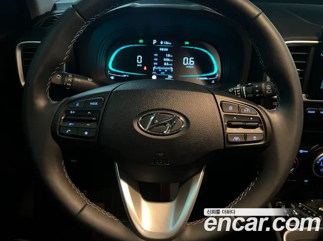 Hyundai Venue — Фото автомобиля 9