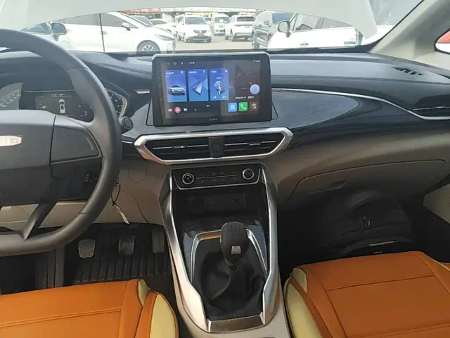 Maxus G50 — Фото автомобиля 12