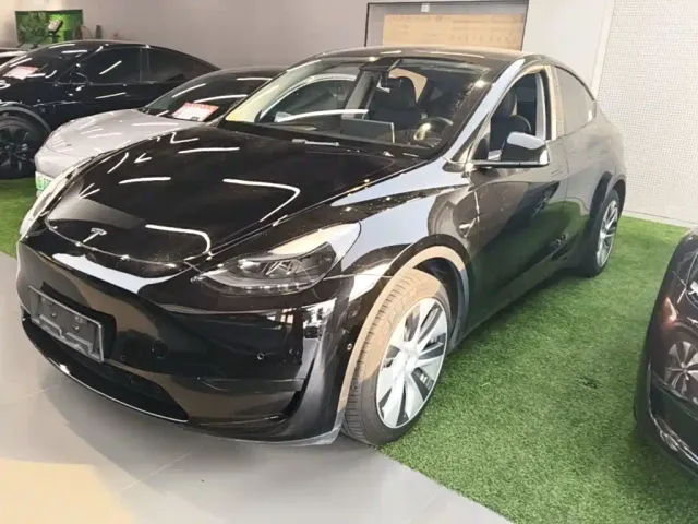Фотография автомобиля — Tesla Model Y