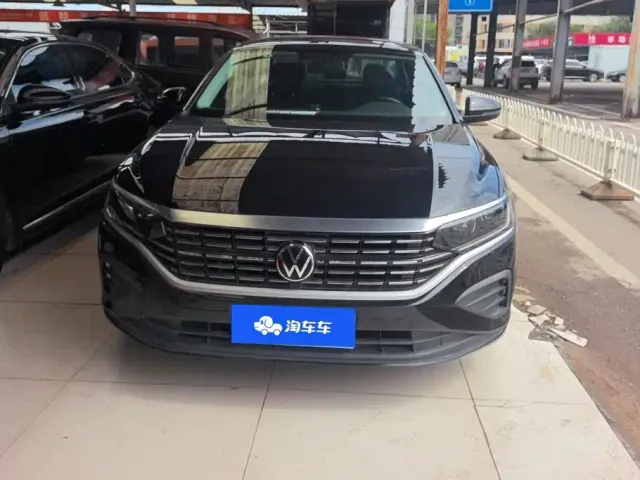 Volkswagen Passat — Фото автомобиля 2
