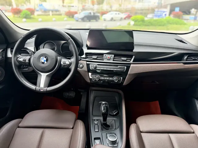 BMW X1 — Фото автомобиля 12