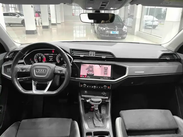 Audi Q3 — Фото автомобиля 9