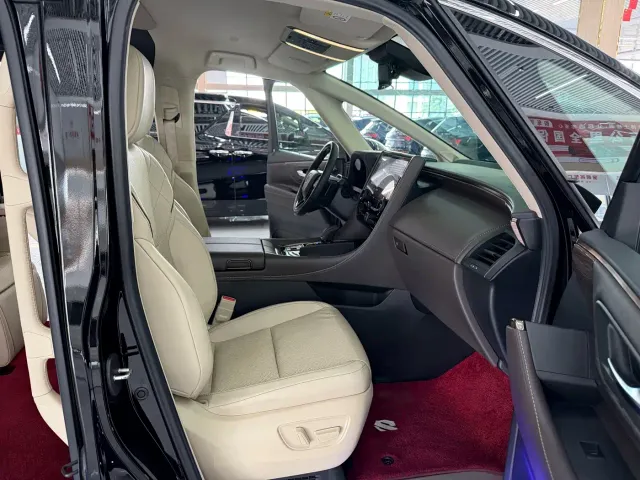 Toyota Vellfire — Фото автомобиля 12