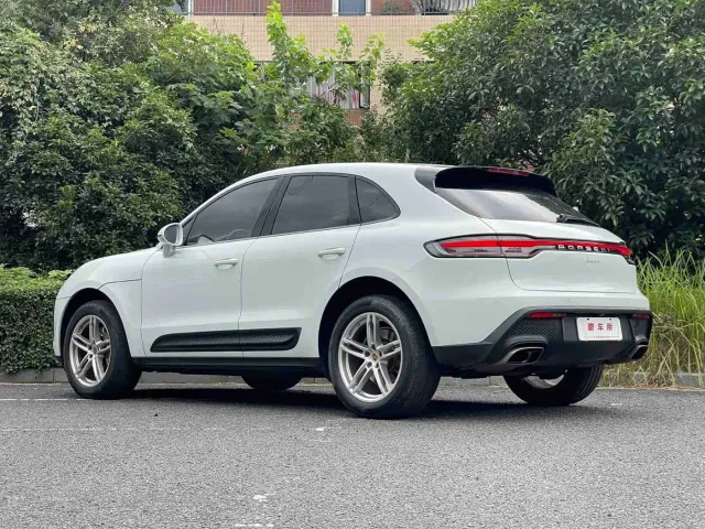 Porsche Macan — Фото автомобиля 11